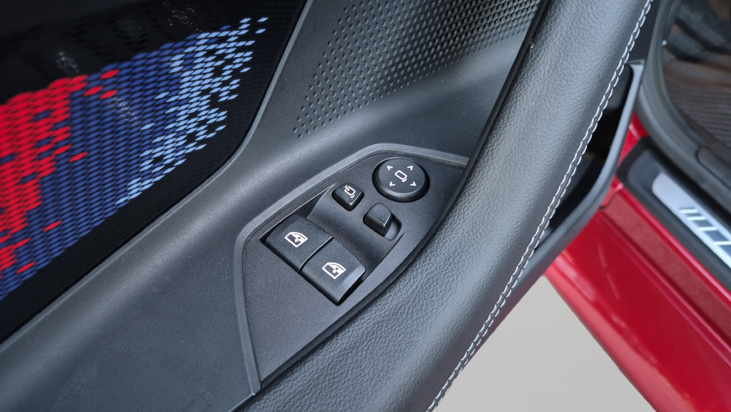 Used 2026 BMW M2 w/ Lighting Package RWD image 10