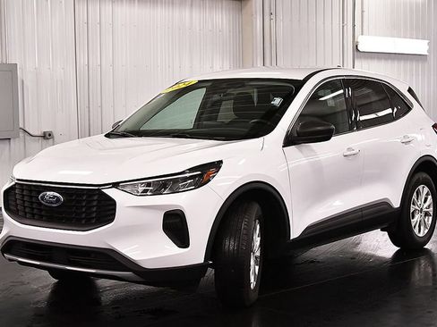 Used 2024 Ford Escape Active AWD/4WD image 3
