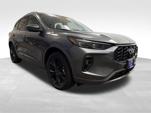 Used 2025 Ford Escape ST-Line Elite w/ Premium Technology Package image 6