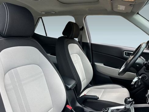 Used 2022 Hyundai Venue SEL w/ Cargo Package image 30