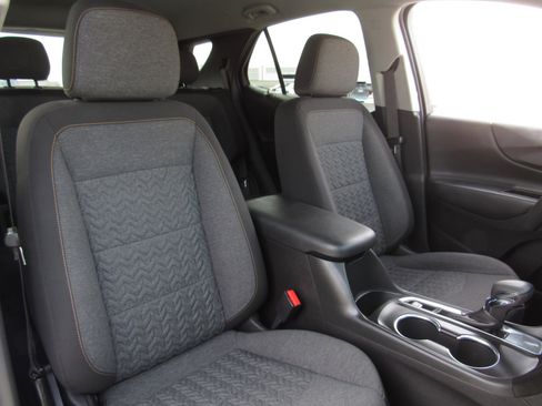 Used 2023 Chevrolet Equinox LT image 10