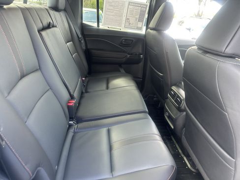 Used 2025 Honda Ridgeline TrailSport image 14