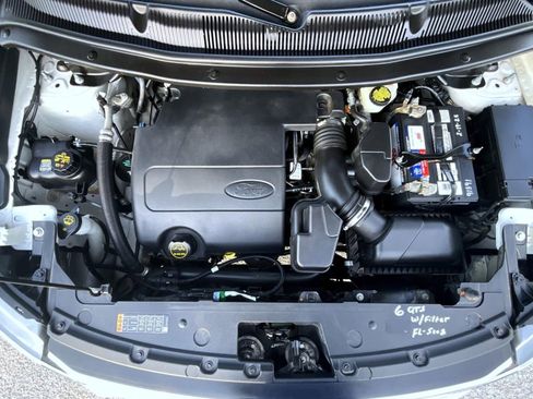 Used 2017 Ford Explorer XLT w/ Equipment Group 202A AWD/4WD image 27