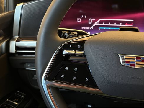 New 2026 Cadillac Escalade ESV Luxury AWD/4WD image 27