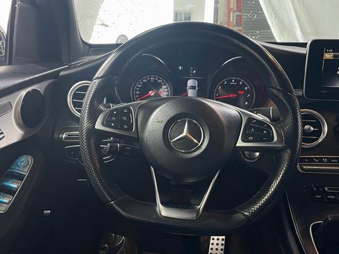 Used 2019 Mercedes-Benz GLC 300 4MATIC w/ AMG Line image 29