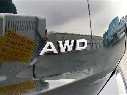 Used 2025 Nissan Rogue SV image 8