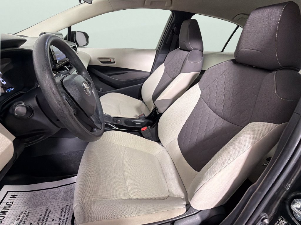 Used 2021 Toyota Corolla LE FWD image 18