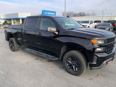 Used 2019 Chevrolet Silverado 1500 Custom Trail Boss w/ Custom Convenience Package image 2