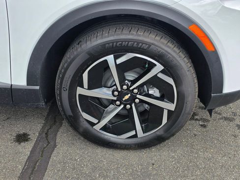 New 2026 Chevrolet Equinox EV LT AWD/4WD image 9