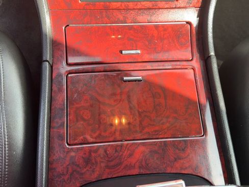 Used 2013 Cadillac Escalade ESV Premium image 30