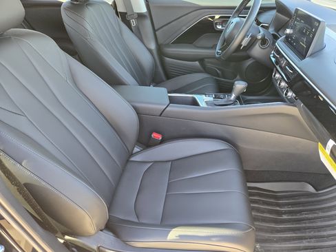 Certified 2025 Acura ADX AWD image 21