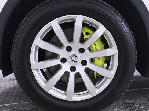 Certified 2022 Porsche Cayenne E-Hybrid image 11