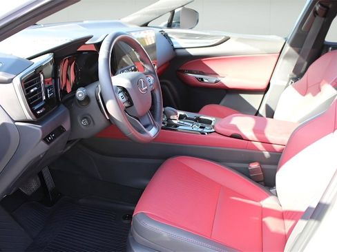 Used 2025 Lexus NX 350h AWD w/ Premium Package image 9