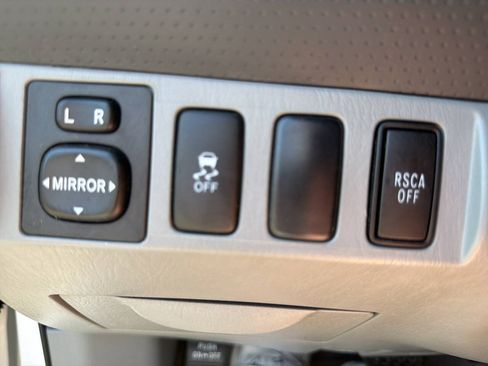 Used 2011 Toyota Tacoma 4x4 Double Cab w/ SR5 Pkg #2 image 48
