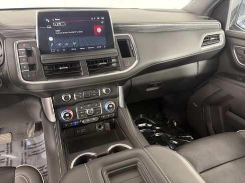 Used 2022 GMC Yukon SLT AWD/4WD image 4