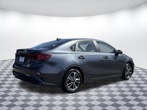 Used 2023 Kia Forte LXS w/ LXS Technology Package FWD image 7