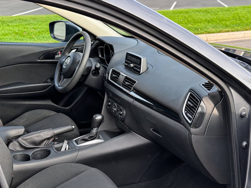 Used 2014 MAZDA MAZDA3 i Sport FWD image 23