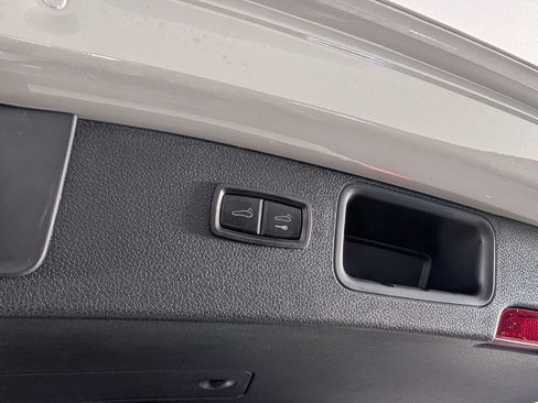 New 2026 Porsche Macan GTS AWD/4WD image 18