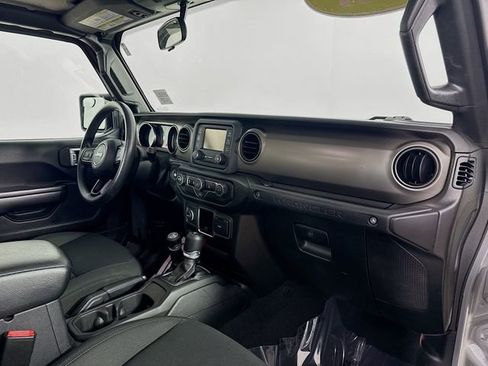 Used 2021 Jeep Wrangler Unlimited Sport image 25