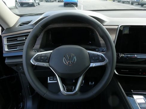 New 2026 Volkswagen Atlas SEL Premium R-Line image 4