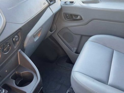 Used 2015 Ford Transit 250 130 Low Roof image 17