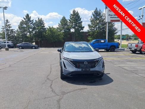 Used 2024 Nissan Ariya AWD image 3