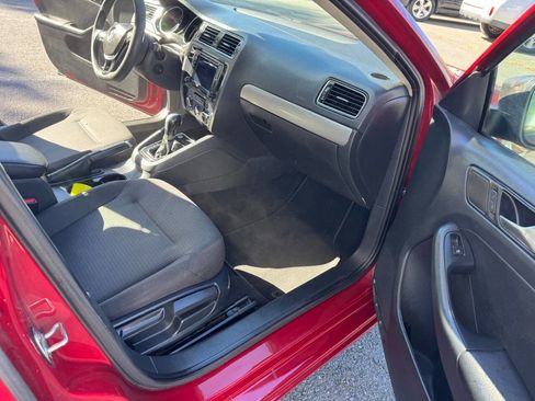 Used 2016 Volkswagen Jetta SE image 7