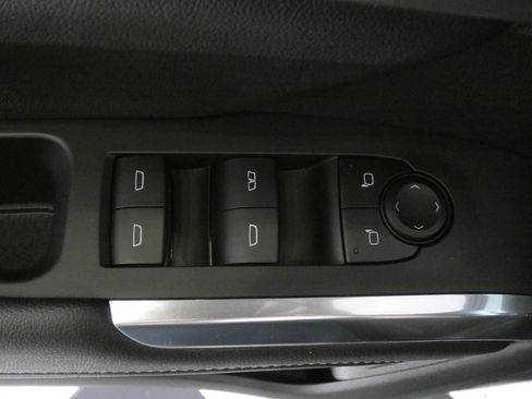 Used 2025 Chevrolet Traverse LT image 20