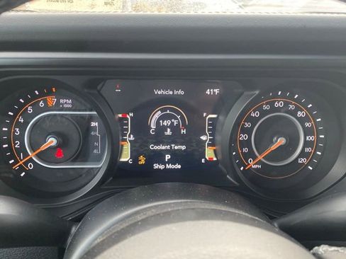 New 2026 Jeep Gladiator Mojave w/ Safety Group AWD/4WD image 18