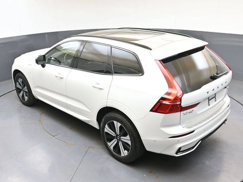 Certified 2025 Volvo XC60 T8 Plus w/ Protection Package Premier AWD/4WD image 38