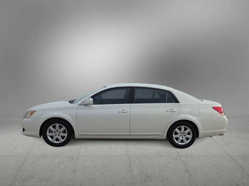Used 2009 Toyota Avalon Limited image 5