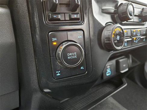 Used 2023 Ford F350 XLT w/ FX4 Off-Road Package image 23