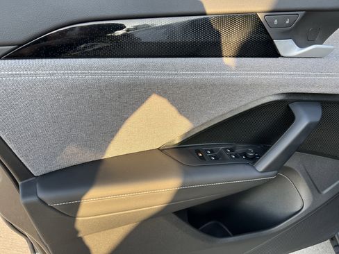 Certified 2025 Volkswagen Tiguan S FWD image 13