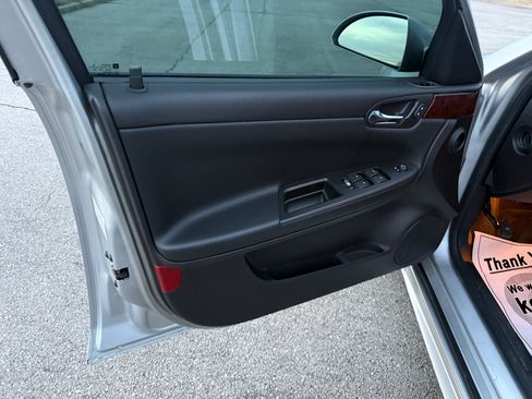 Used 2011 Chevrolet Impala LS image 13