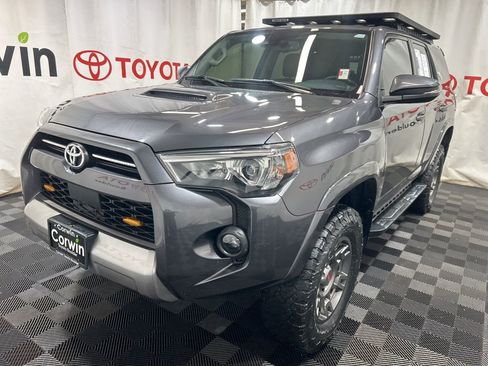 Used 2022 Toyota 4Runner TRD Off-Road Premium image 3