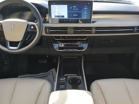 Used 2025 Lincoln Corsair FWD image 39