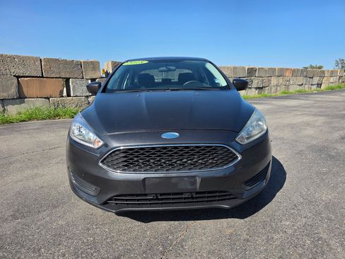 Used 2018 Ford Focus SE FWD image 5