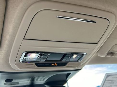 Used 2022 Lincoln Corsair FWD image 23