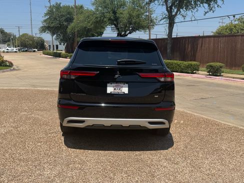 Used 2024 Mitsubishi Outlander SE AWD/4WD image 9