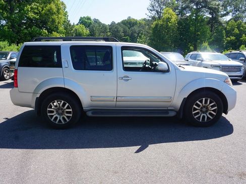 Used 2012 Nissan Pathfinder LE image 23
