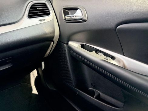 Used 2019 Dodge Journey SE w/ Connectivity Group image 22