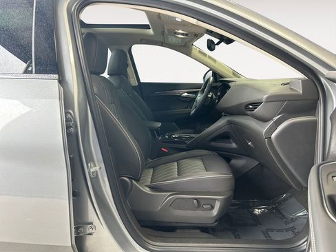 Used 2023 Buick Envision Avenir image 10