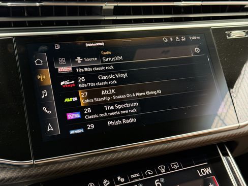 Used 2024 Audi RS Q8 AWD/4WD image 20