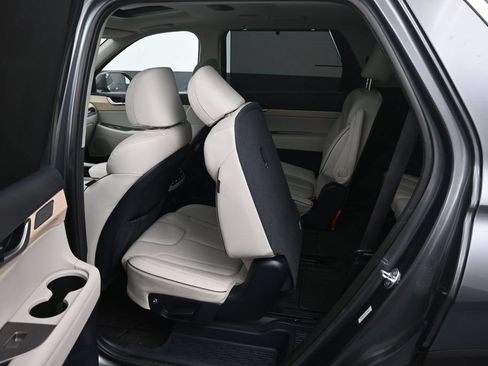 Used 2024 Hyundai Palisade Limited AWD/4WD image 32