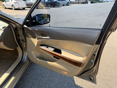 Used 2009 Honda Accord EX-L image 23