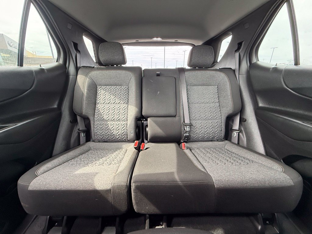 Used 2023 Chevrolet Equinox LT FWD image 30