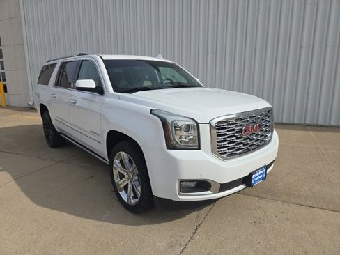Used 2018 GMC Yukon XL Denali w/ Open Road Package image 2