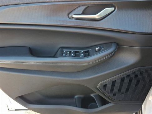 Certified 2023 Jeep Grand Cherokee Laredo image 23