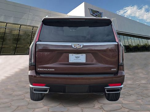 Used 2023 Cadillac Escalade ESV Premium Luxury w/ Performance Package image 4