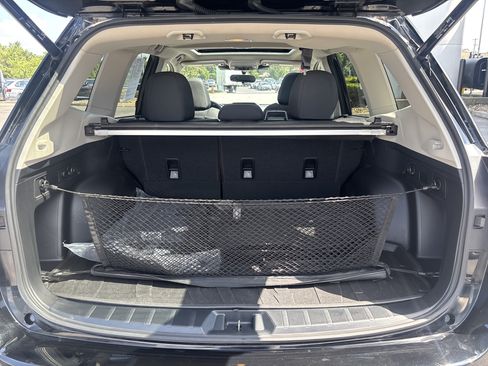 Used 2024 Subaru Forester Premium AWD/4WD image 29